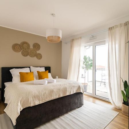 Dwellstay - Modernes Apartment I 55Qm I 2 Zimmer I Kueche I Bad I Terrasse I Tv I Wlan Bad Hersfeld Luaran gambar