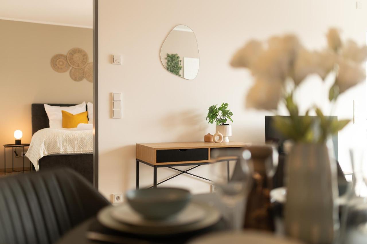 Dwellstay - Modernes Apartment I 55Qm I 2 Zimmer I Kueche I Bad I Terrasse I Tv I Wlan Bad Hersfeld Luaran gambar