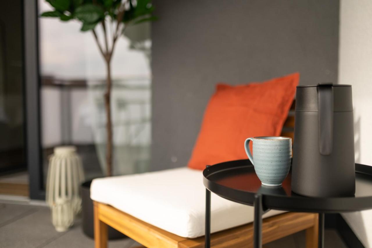 Dwellstay - Modernes Apartment I 55Qm I 2 Zimmer I Kueche I Bad I Terrasse I Tv I Wlan Bad Hersfeld Luaran gambar
