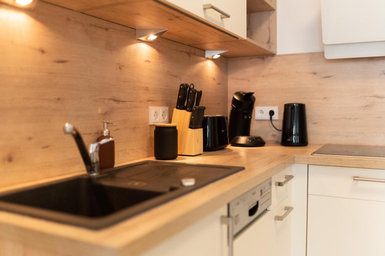 Dwellstay - Modernes Apartment I 55Qm I 2 Zimmer I Kueche I Bad I Terrasse I Tv I Wlan Bad Hersfeld Luaran gambar